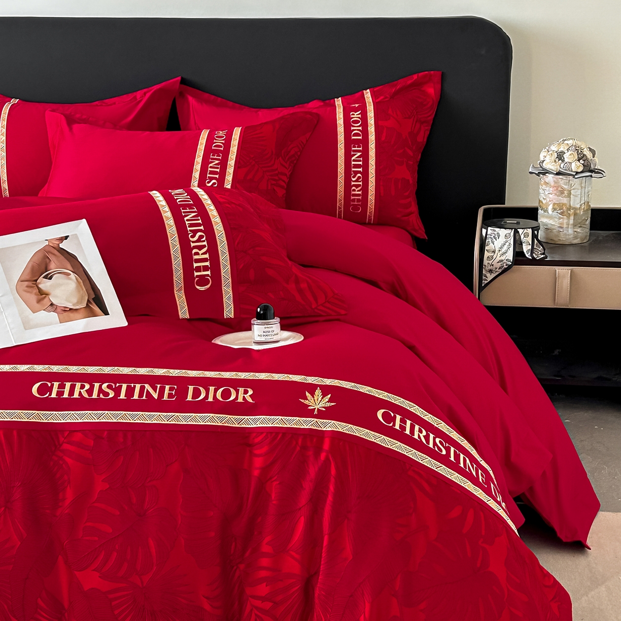 91家纺网 家纺一手货源 找家纺 置顶家纺 2026新款羽枫亲肤提花刺绣四件套 羽枫-大红