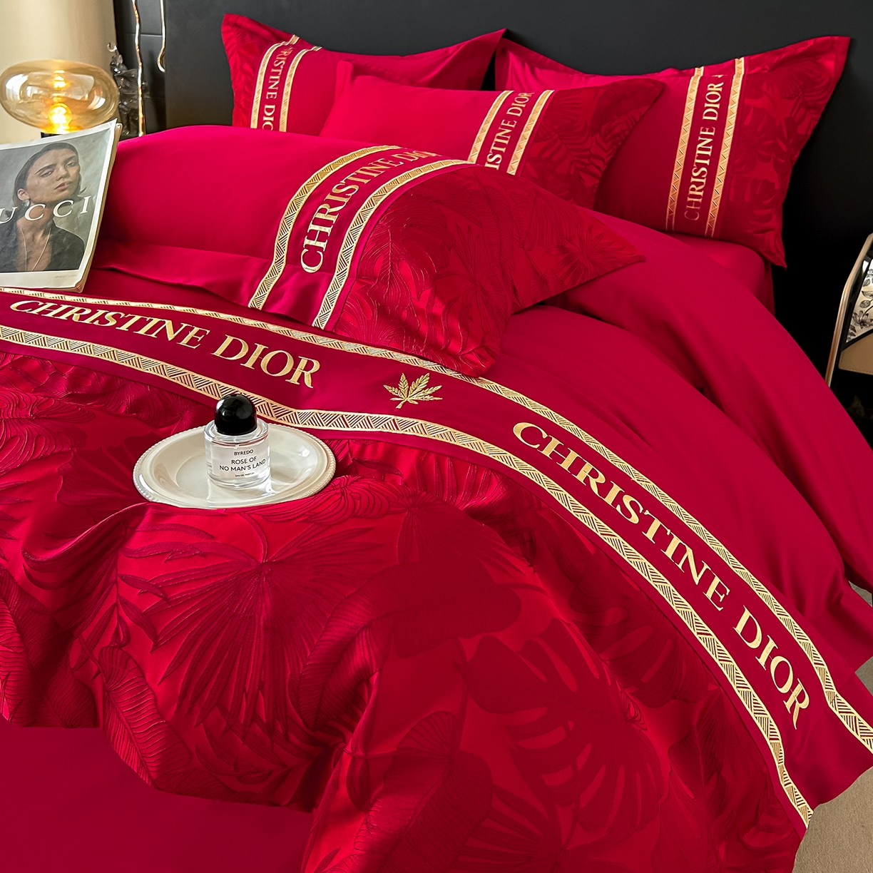 91家纺网 家纺一手货源 找家纺 置顶家纺 2026新款羽枫亲肤提花刺绣四件套 羽枫-大红