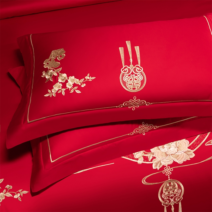 91家纺网 家纺一手货源 找家纺 博之洋婚庆 2026新款新中式亲肤棉婚庆大红刺绣系列四件套 爱的诺言-金