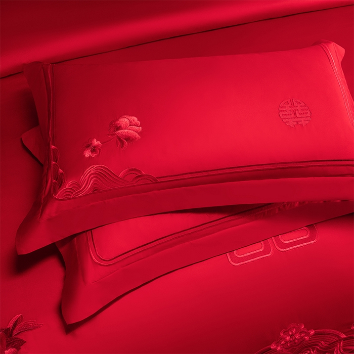 91家纺网 家纺一手货源 找家纺 博之洋婚庆 2026新款新中式亲肤棉婚庆大红刺绣系列四件套 甜蜜爱恋-红