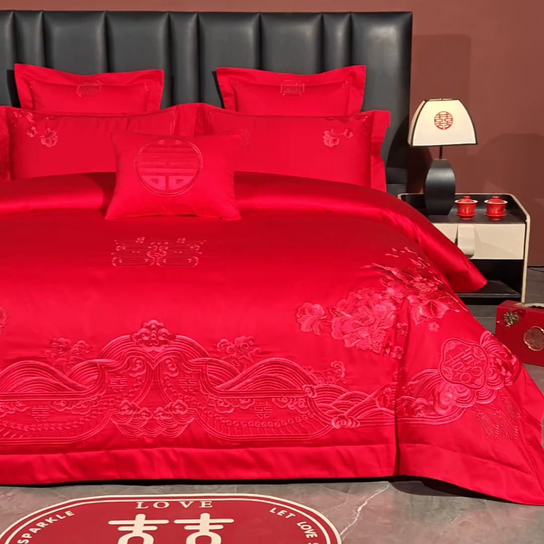 91家纺网 家纺一手货源 找家纺 博之洋婚庆 2026新款新中式亲肤棉婚庆大红刺绣系列四件套 甜蜜爱恋-红