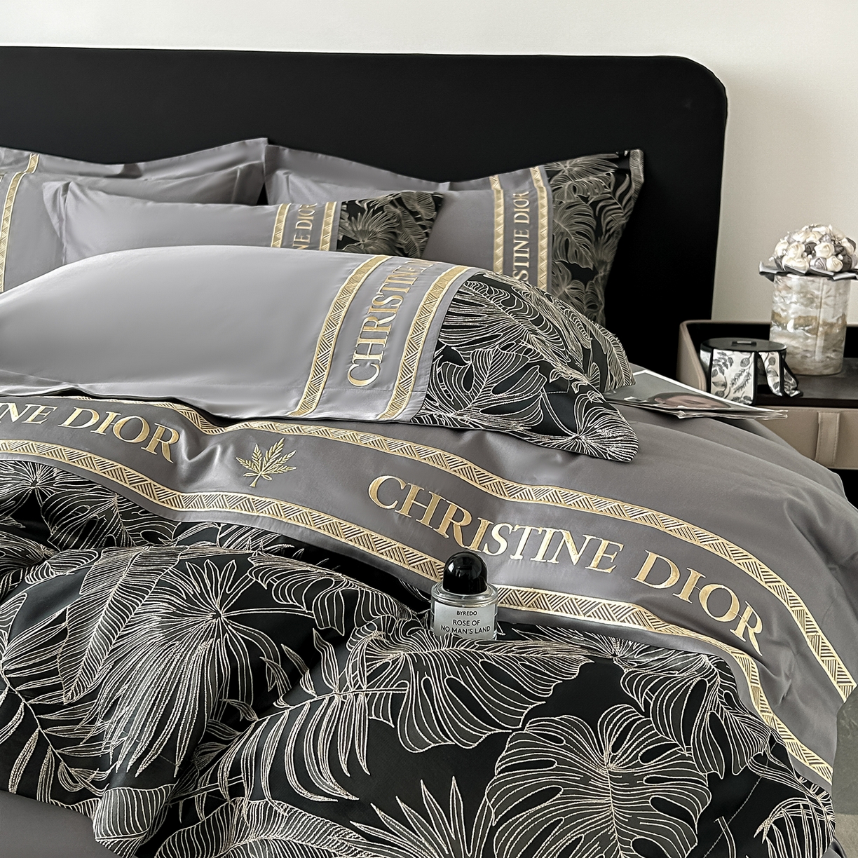 91家纺网 家纺一手货源 找家纺 置顶家纺 2026新款羽枫亲肤提花刺绣四件套 羽枫-高级灰