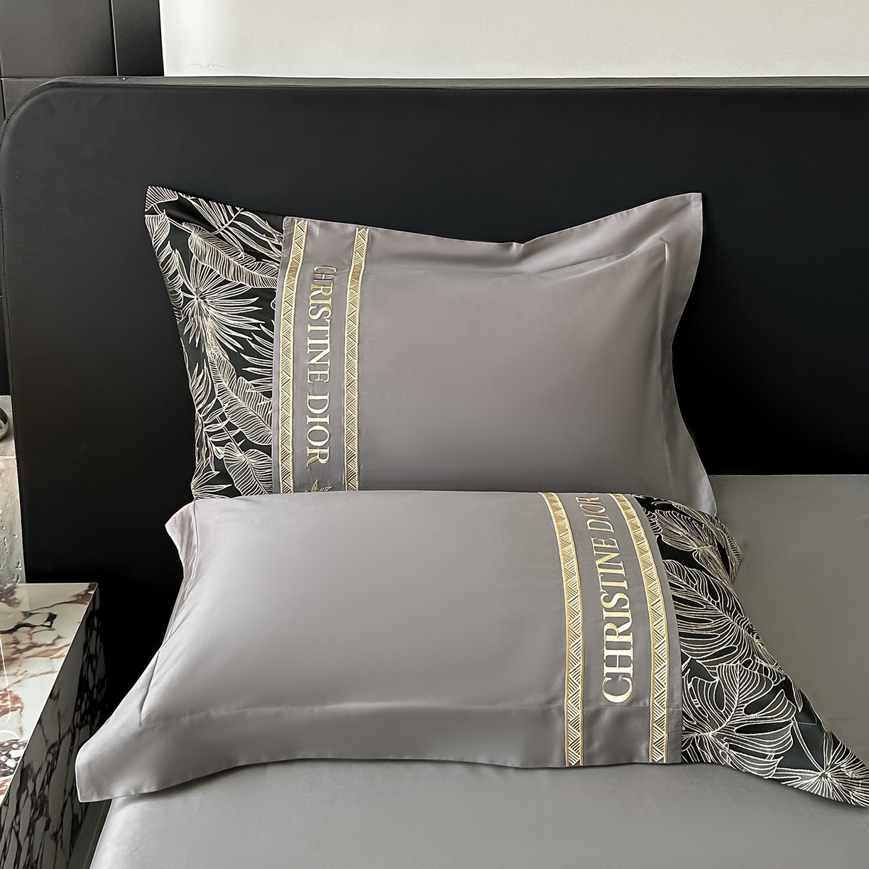 91家纺网 家纺一手货源 找家纺 置顶家纺 2026新款羽枫亲肤提花刺绣四件套 羽枫-高级灰