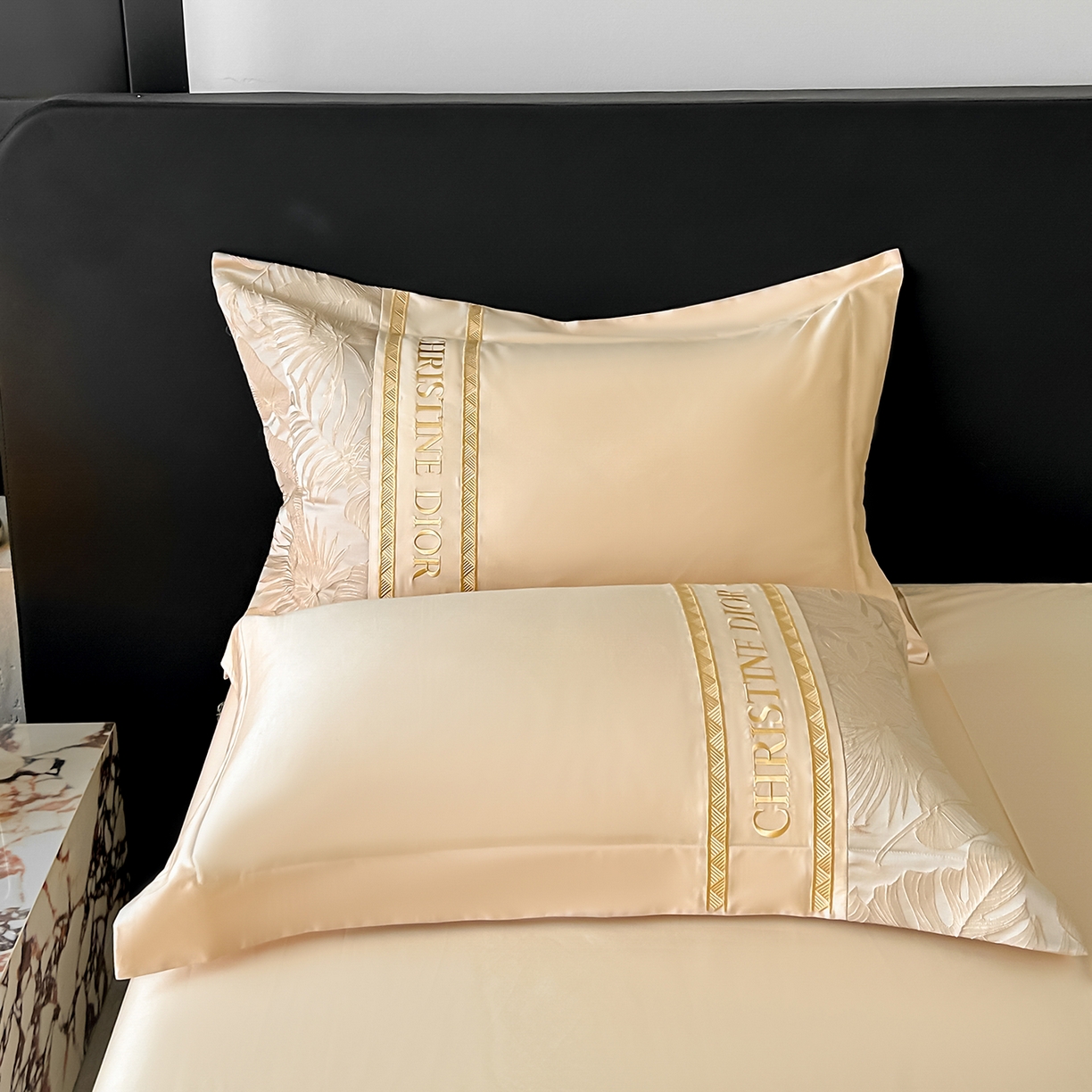 91家纺网 家纺一手货源 找家纺 置顶家纺 2026新款羽枫亲肤提花刺绣四件套 羽枫-浅香槟