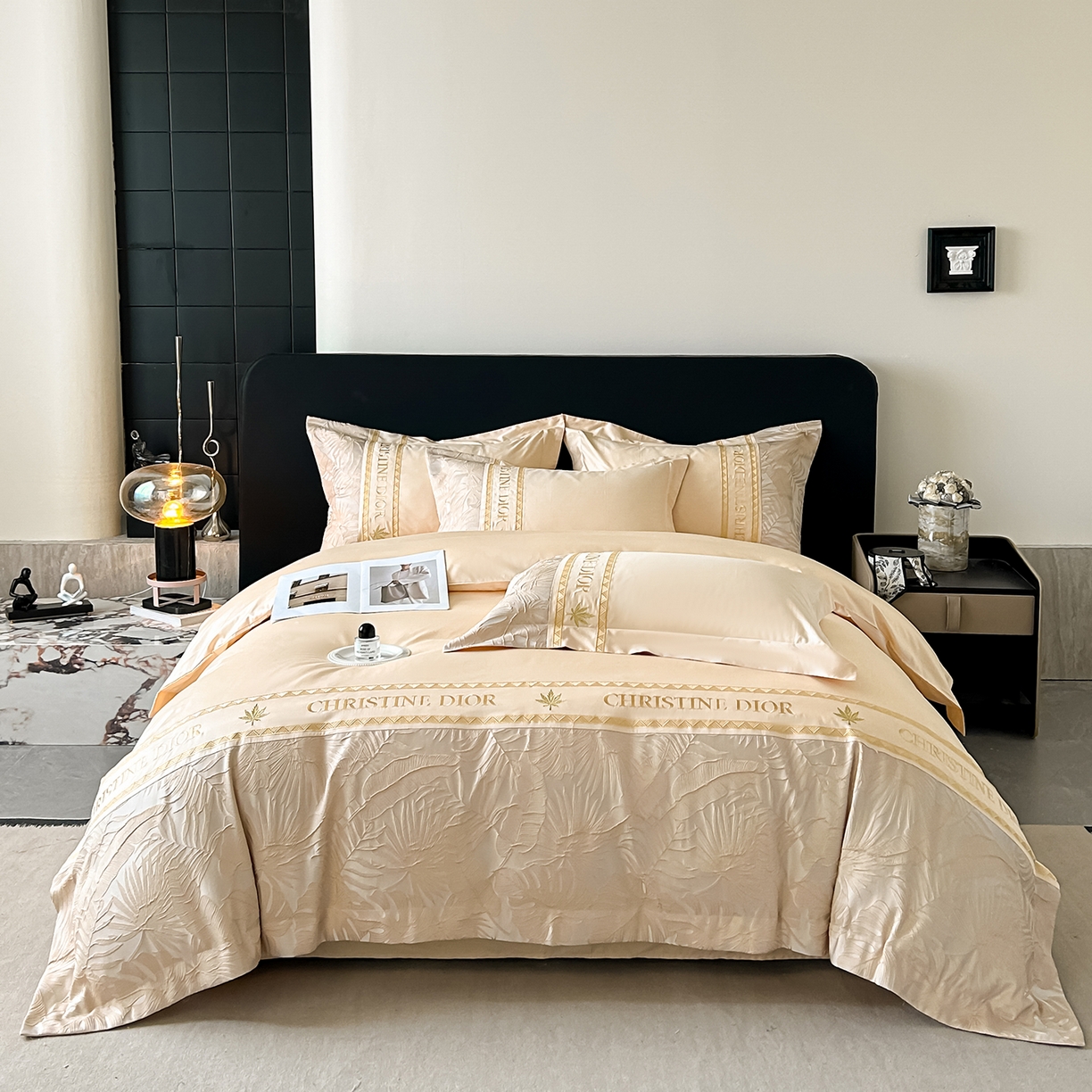 91家纺网 家纺一手货源 找家纺 置顶家纺 2026新款羽枫亲肤提花刺绣四件套 羽枫-浅香槟