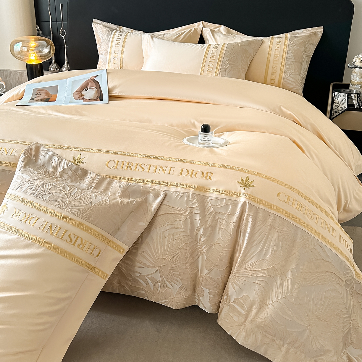 91家纺网 家纺一手货源 找家纺 置顶家纺 2026新款羽枫亲肤提花刺绣四件套 羽枫-浅香槟