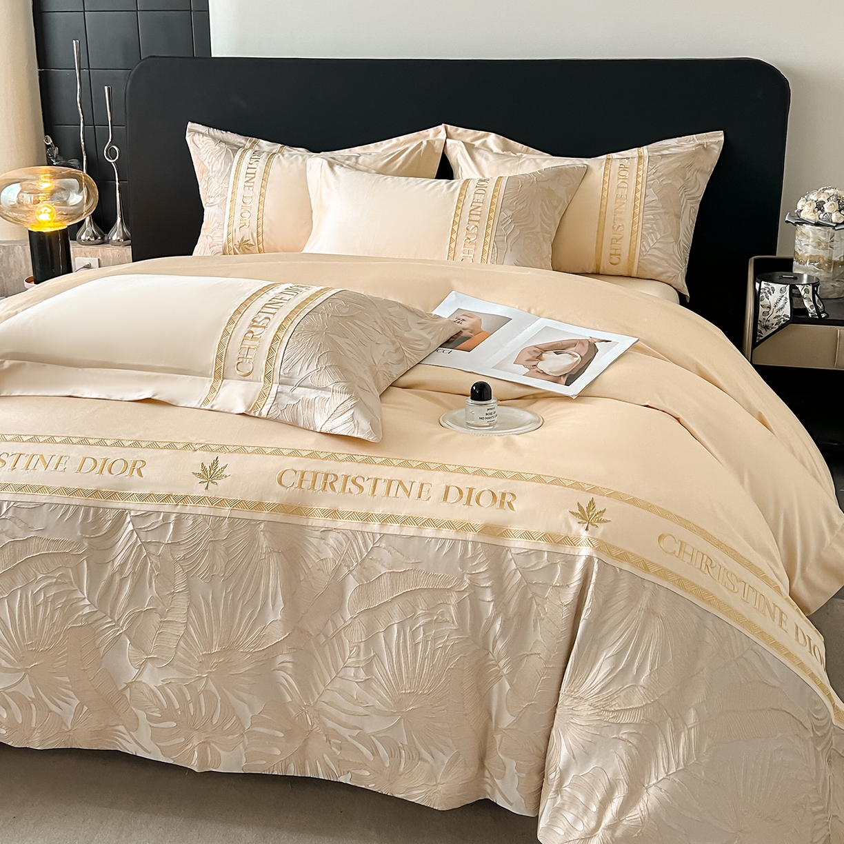 91家纺网 家纺一手货源 找家纺 置顶家纺 2026新款羽枫亲肤提花刺绣四件套 羽枫-浅香槟