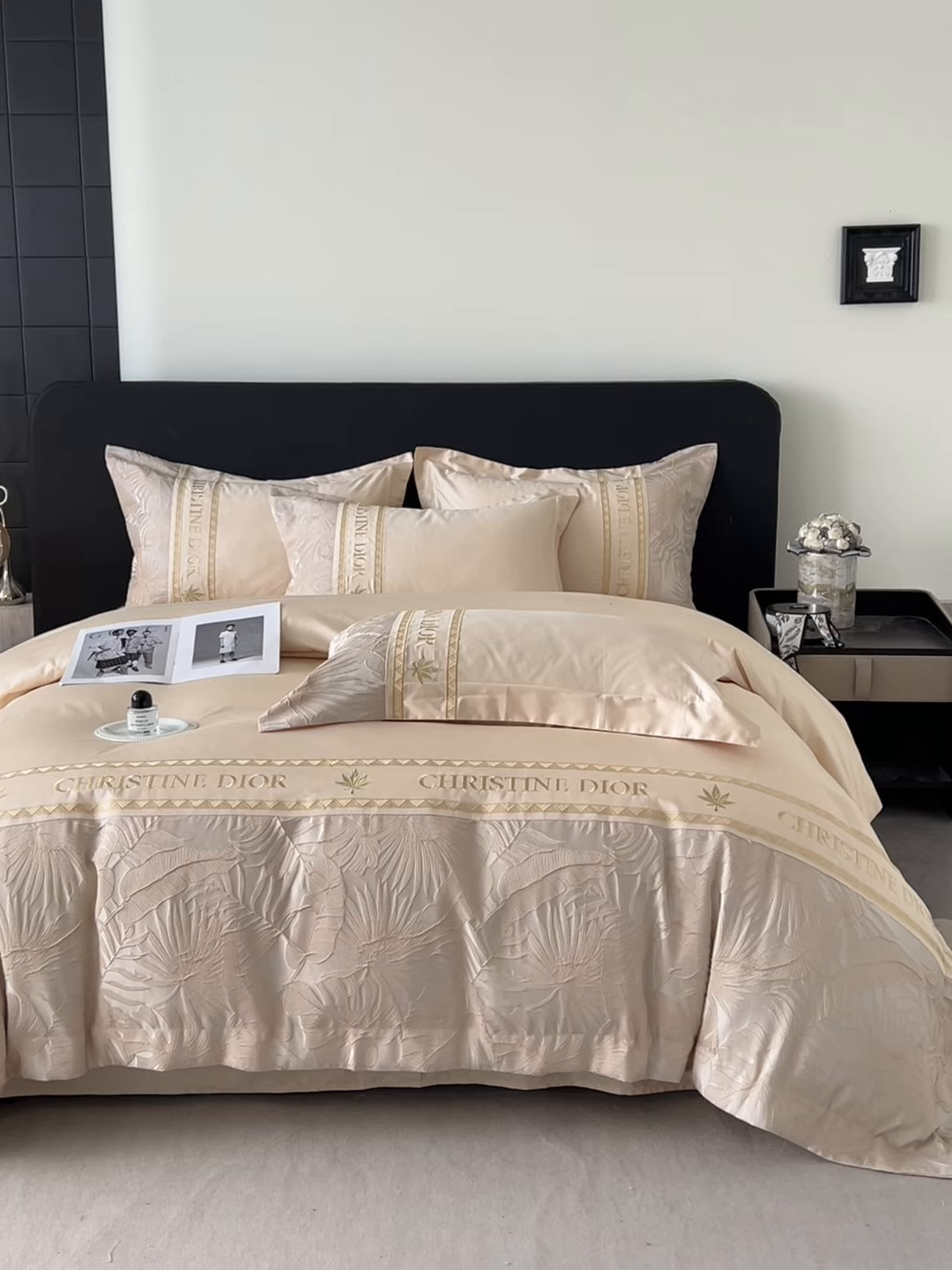 91家纺网 家纺一手货源 找家纺 置顶家纺 2026新款羽枫亲肤提花刺绣四件套 羽枫-浅香槟