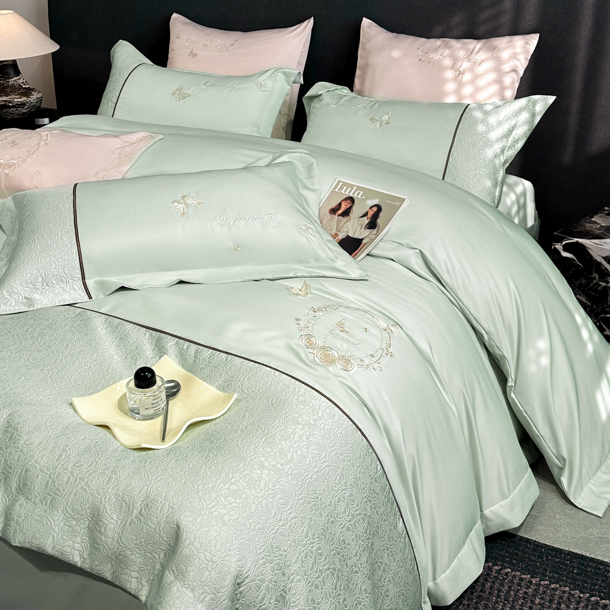 91家纺网 家纺一手货源 找家纺 七七家纺 2026新款浮雕亲肤棉刺绣四件套-迪拉系列 迪拉-嫩绿