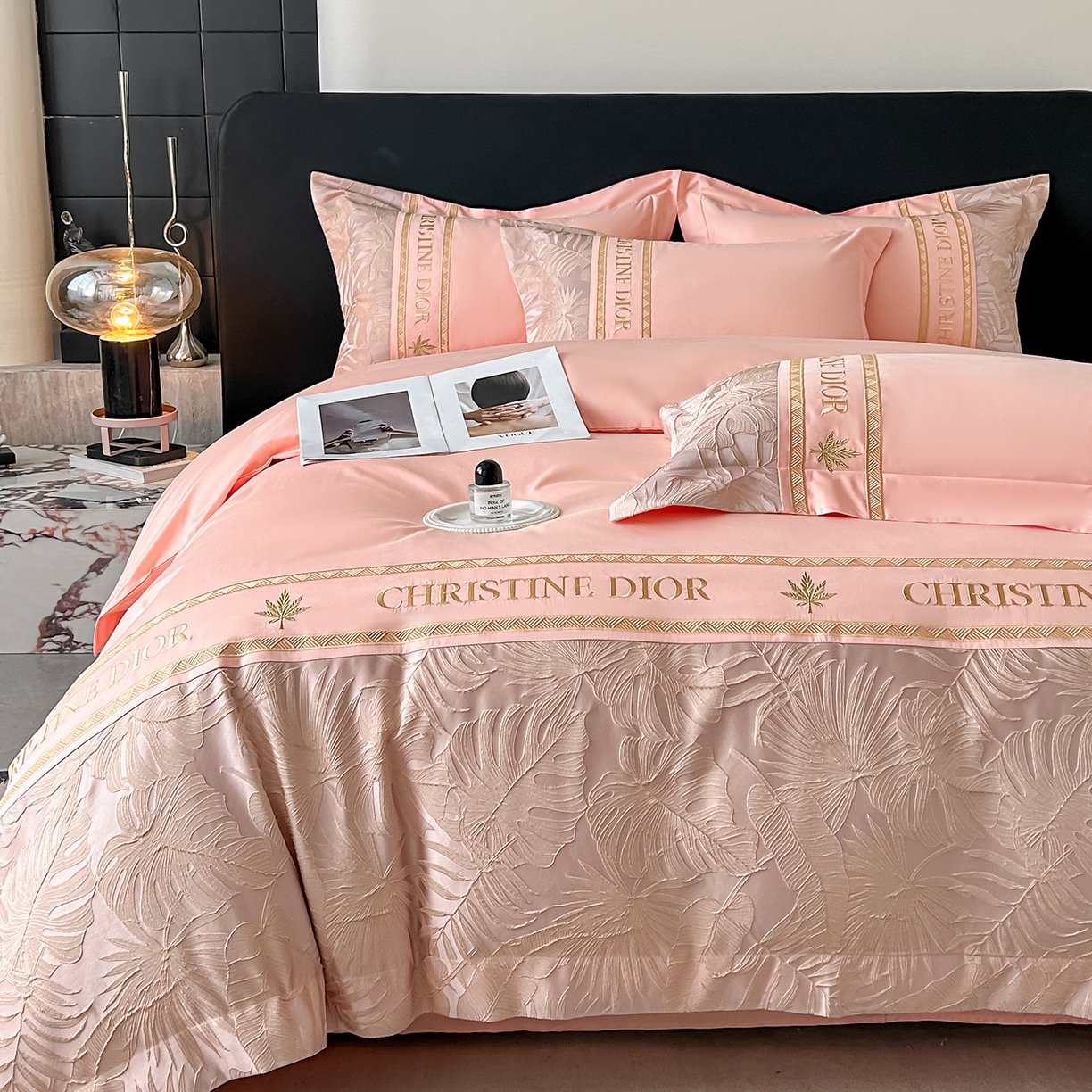 91家纺网 家纺一手货源 找家纺 置顶家纺 2026新款羽枫亲肤提花刺绣四件套 羽枫-玉粉