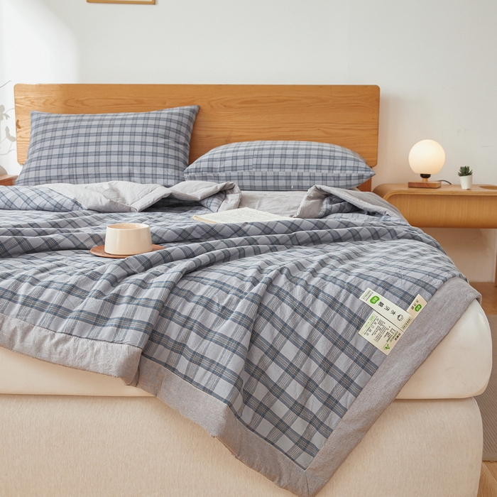 91家纺网 家纺一手货源 找家纺 猎鹿人家纺 2026新款A类水洗棉新疆棉花夏被 被子被芯 烟雨蓝