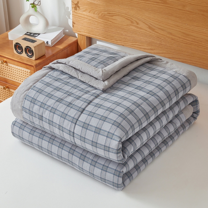 91家纺网 家纺一手货源 找家纺 猎鹿人家纺 2026新款A类水洗棉新疆棉花夏被 被子被芯 烟雨蓝