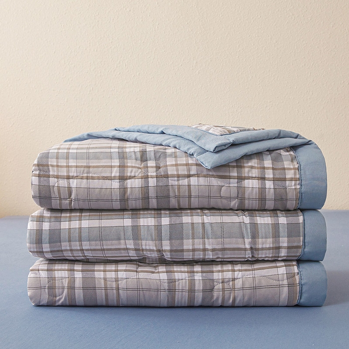 91家纺网 家纺一手货源 找家纺 （总）西域种棉人 2026新款A类新疆棉花夏凉被加宽包边水洗棉无印格子印花吸湿透气棉花夏被空调被