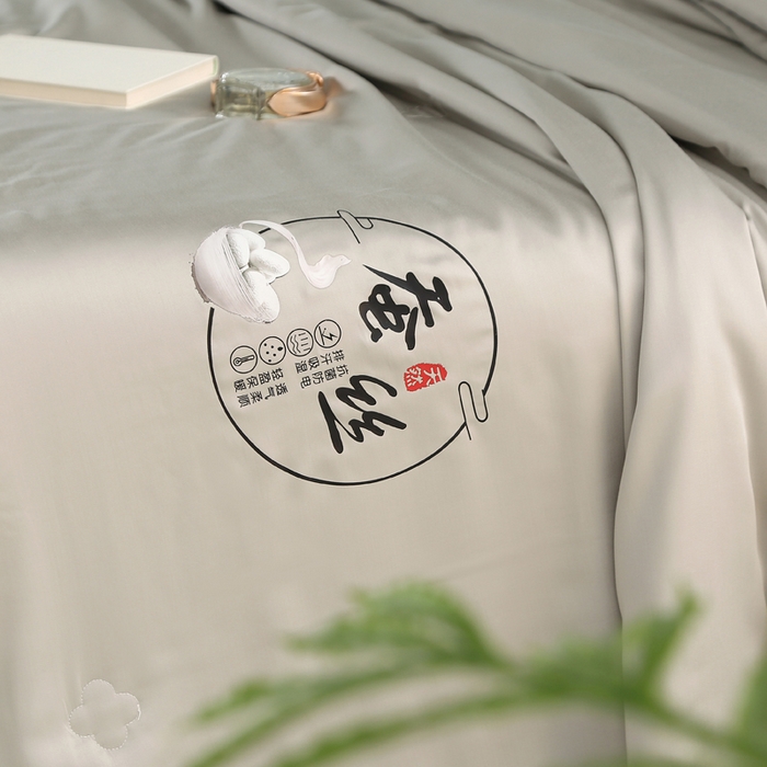 91家纺网 家纺一手货源 找家纺 （总）薇玛仕 2026春夏新款镂空款60天丝莱赛尔蚕丝纯色夏凉被空调被