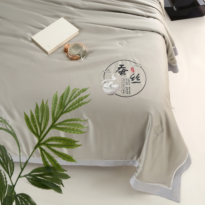 91家纺网 家纺一手货源 找家纺 （总）薇玛仕 2026春夏新款镂空款60天丝莱赛尔蚕丝纯色夏凉被空调被