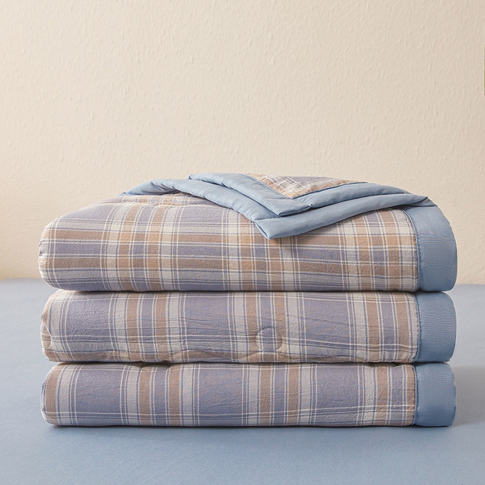 91家纺网 家纺一手货源 找家纺 西域种棉人 2026新款A类新疆棉花夏凉被加宽包边水洗棉无印格子印花吸湿透气棉花夏被空调被 格子紫