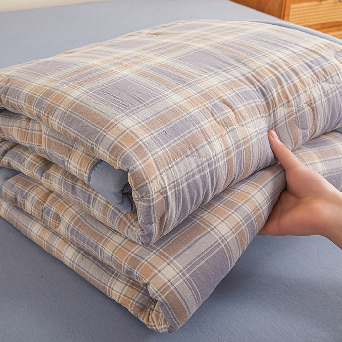 91家纺网 家纺一手货源 找家纺 西域种棉人 2026新款A类新疆棉花夏凉被加宽包边水洗棉无印格子印花吸湿透气棉花夏被空调被 格子紫