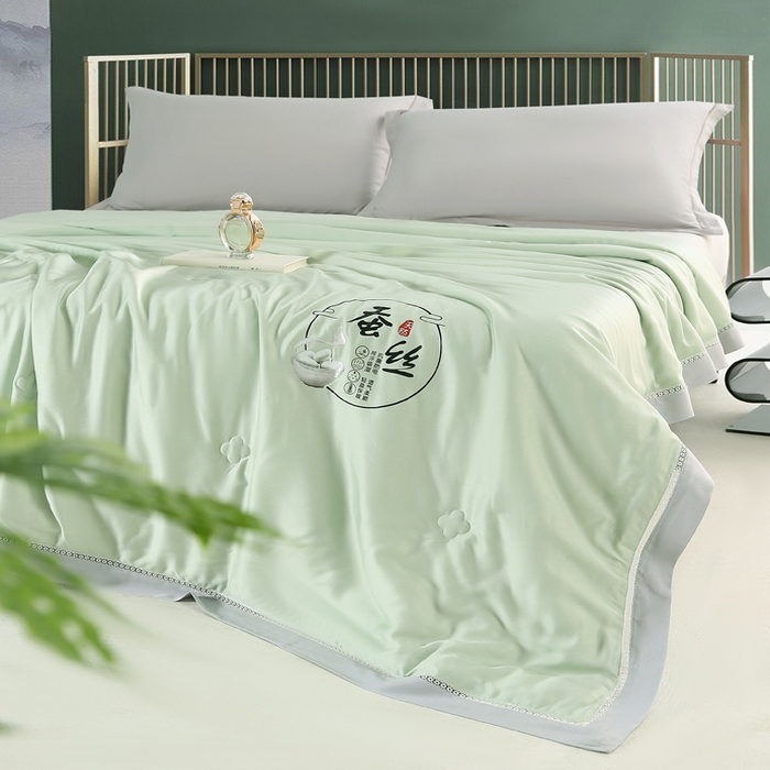 91家纺网 家纺一手货源 找家纺 薇玛仕 2026春夏新款镂空款60天丝莱赛尔蚕丝纯色夏凉被空调被 嫩绿