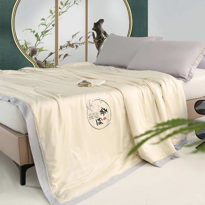 91家纺网 家纺一手货源 找家纺 薇玛仕 2026春夏新款镂空款60天丝莱赛尔蚕丝纯色夏凉被空调被 乳白