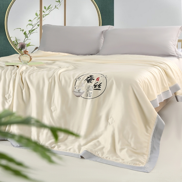 91家纺网 家纺一手货源 找家纺 薇玛仕 2026春夏新款镂空款60天丝莱赛尔蚕丝纯色夏凉被空调被 乳白