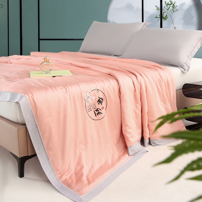 91家纺网 家纺一手货源 找家纺 薇玛仕 2026春夏新款镂空款60天丝莱赛尔蚕丝纯色夏凉被空调被 西柚粉