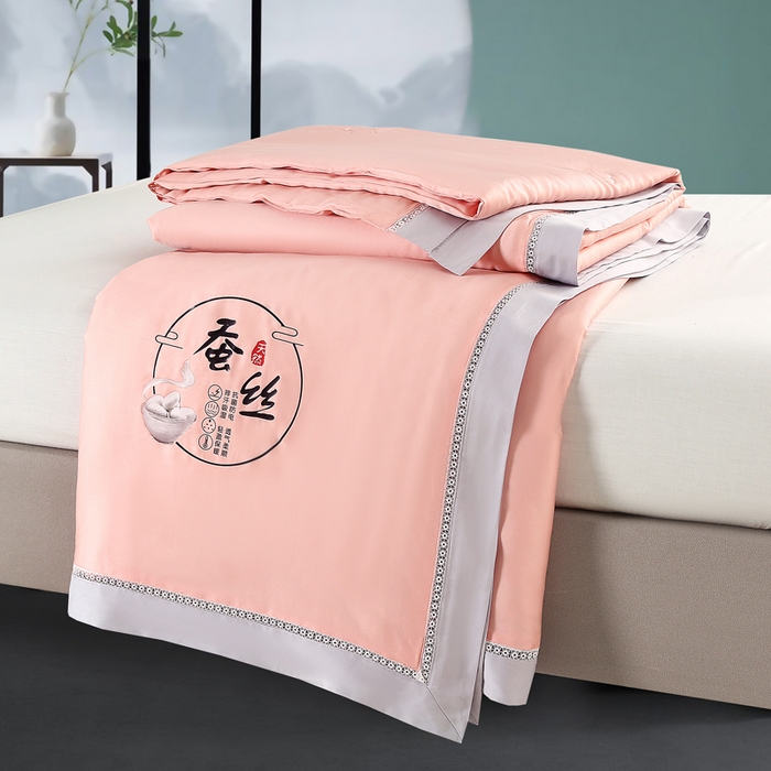 91家纺网 家纺一手货源 找家纺 薇玛仕 2026春夏新款镂空款60天丝莱赛尔蚕丝纯色夏凉被空调被 西柚粉