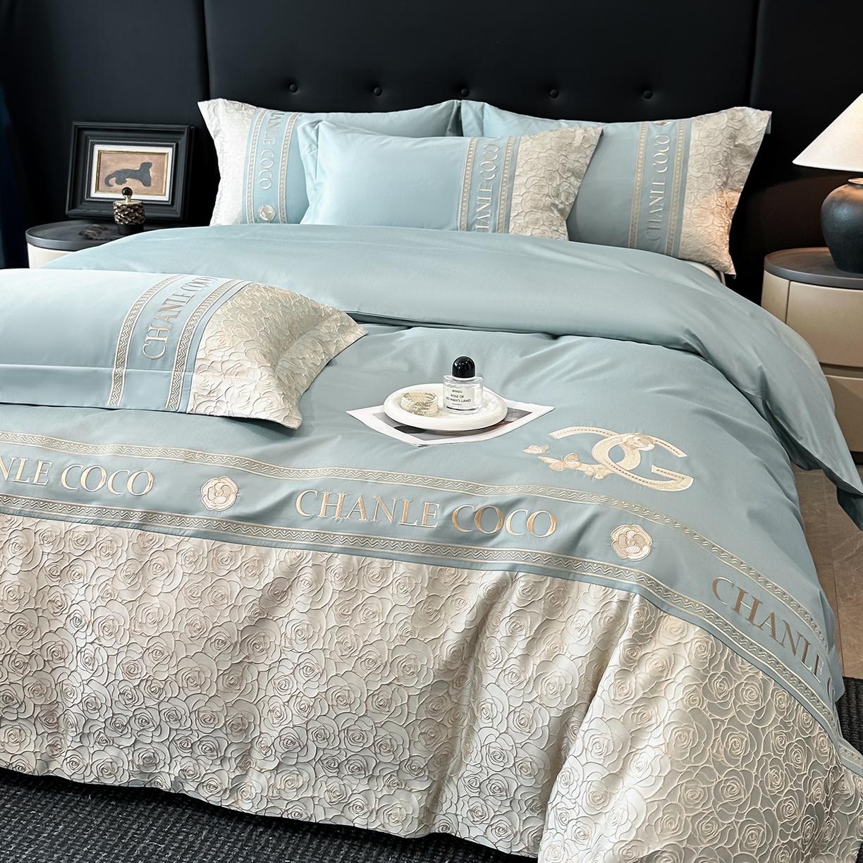 91家纺网 家纺一手货源 找家纺 置顶家纺 2026新款香芙亲肤提花刺绣四件套 香芙-繁星蓝