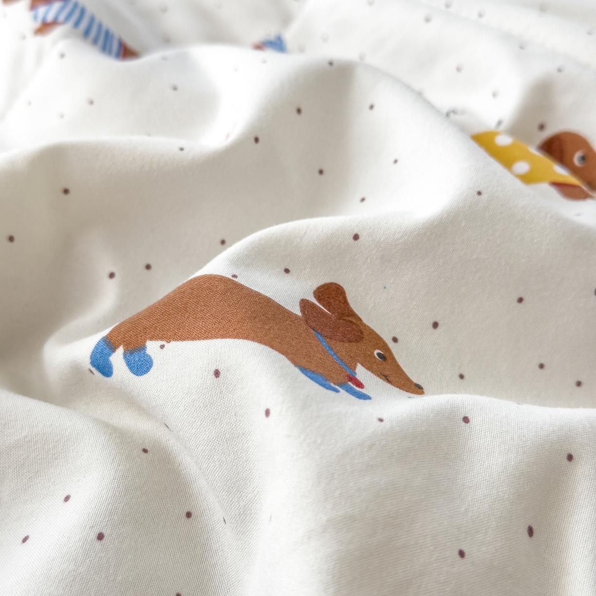 91家纺网 家纺一手货源 找家纺 斯尔顿 2026新款印花夏凉豆豆夏被手工包边被子被芯儿童 波点腊肠