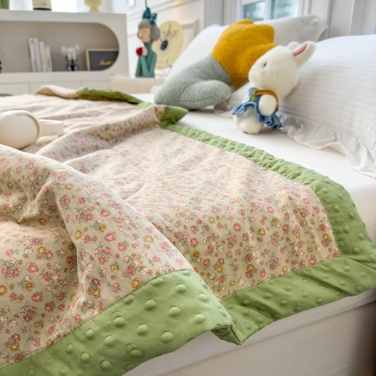 91家纺网 家纺一手货源 找家纺 斯尔顿 2026新款印花夏凉豆豆夏被手工包边被子被芯儿童 半糖主义-绿