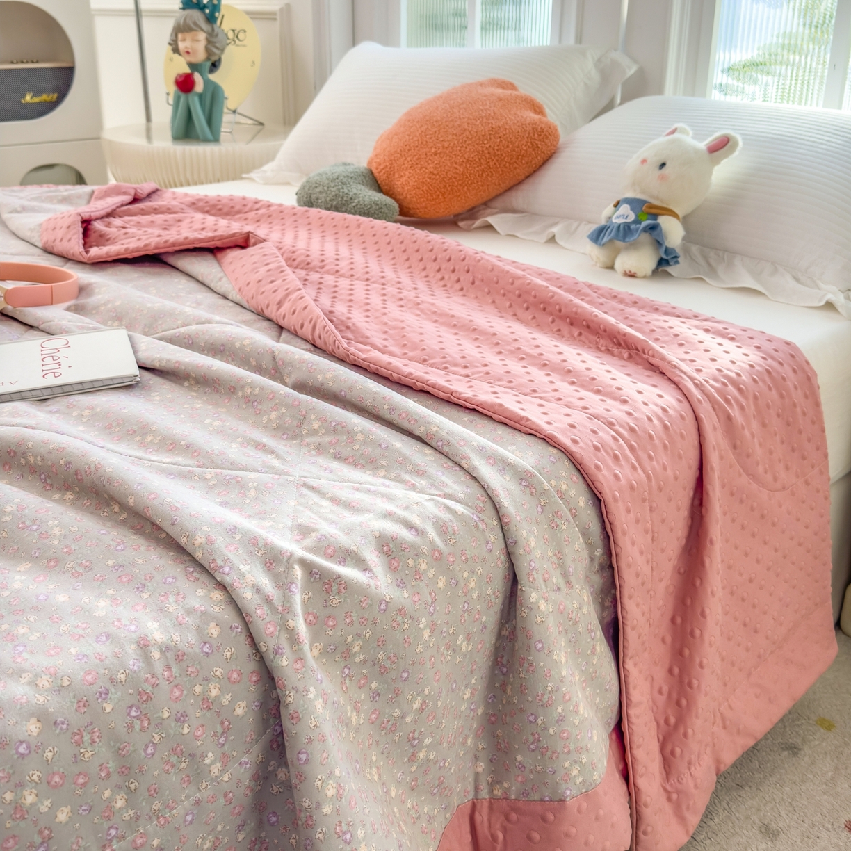 91家纺网 家纺一手货源 找家纺 斯尔顿 2026新款印花夏凉豆豆夏被手工包边被子被芯儿童 半糖主义