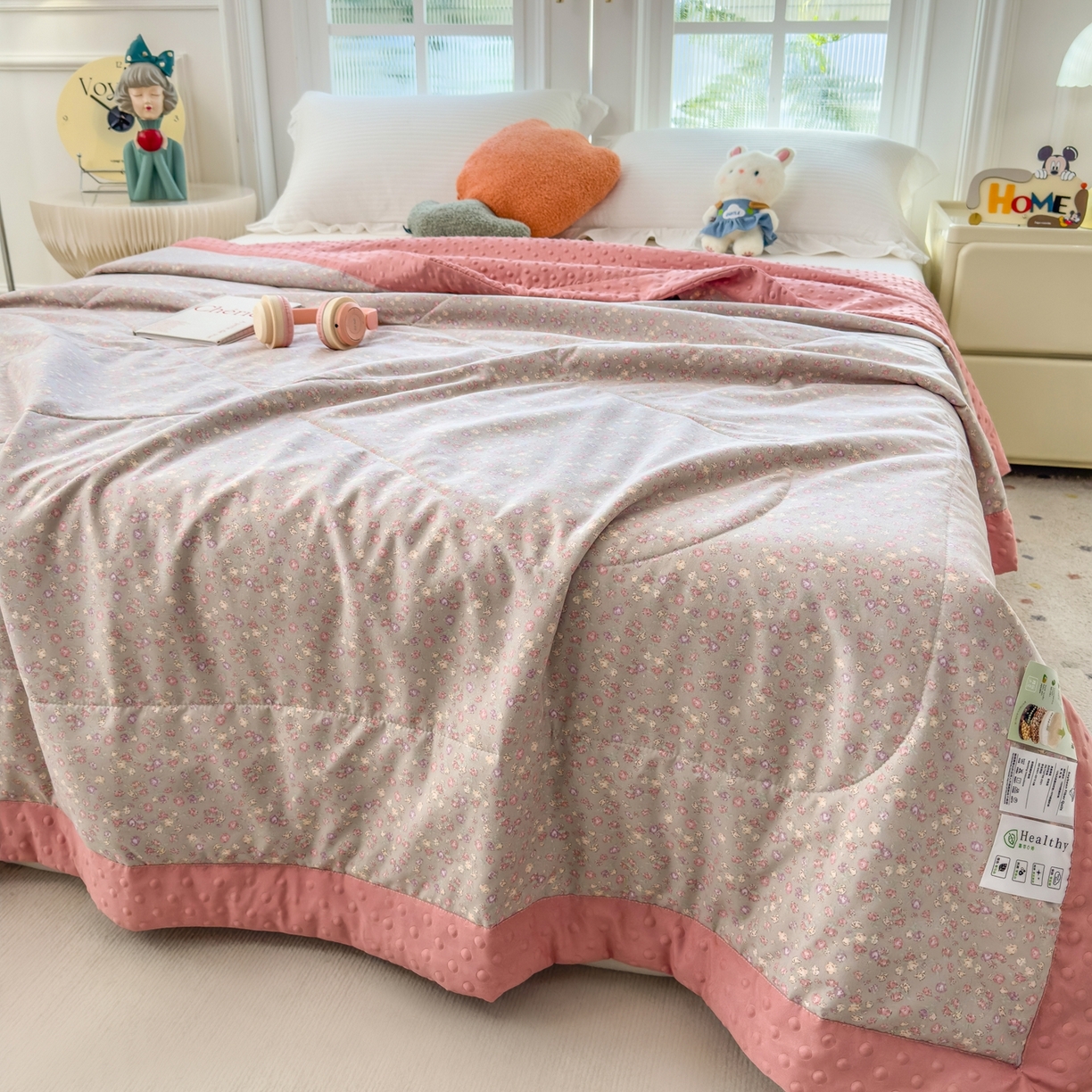 91家纺网 家纺一手货源 找家纺 斯尔顿 2026新款印花夏凉豆豆夏被手工包边被子被芯儿童 半糖主义