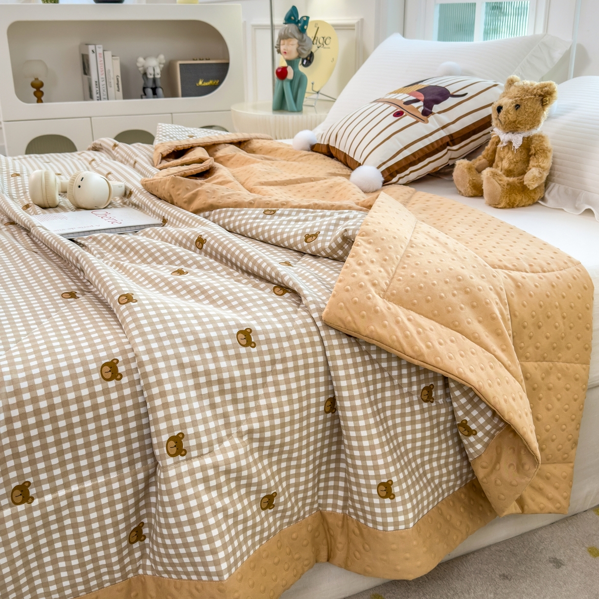 91家纺网 家纺一手货源 找家纺 斯尔顿 2026新款印花夏凉豆豆夏被手工包边被子被芯儿童 呆呆熊