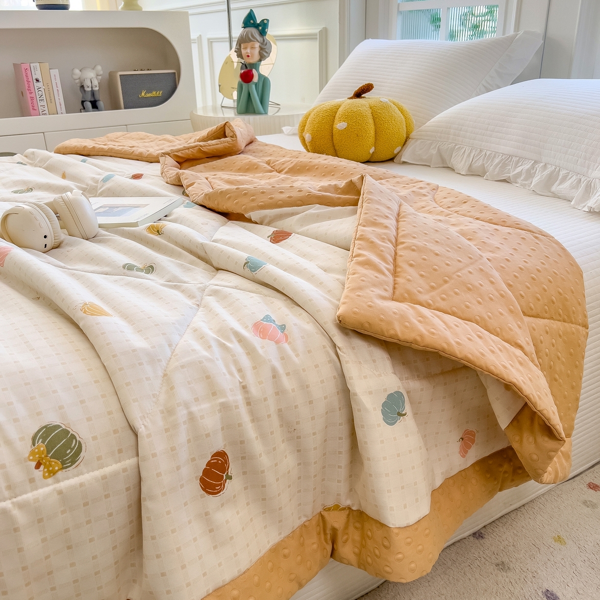 91家纺网 家纺一手货源 找家纺 斯尔顿 2026新款印花夏凉豆豆夏被手工包边被子被芯儿童 南瓜派对