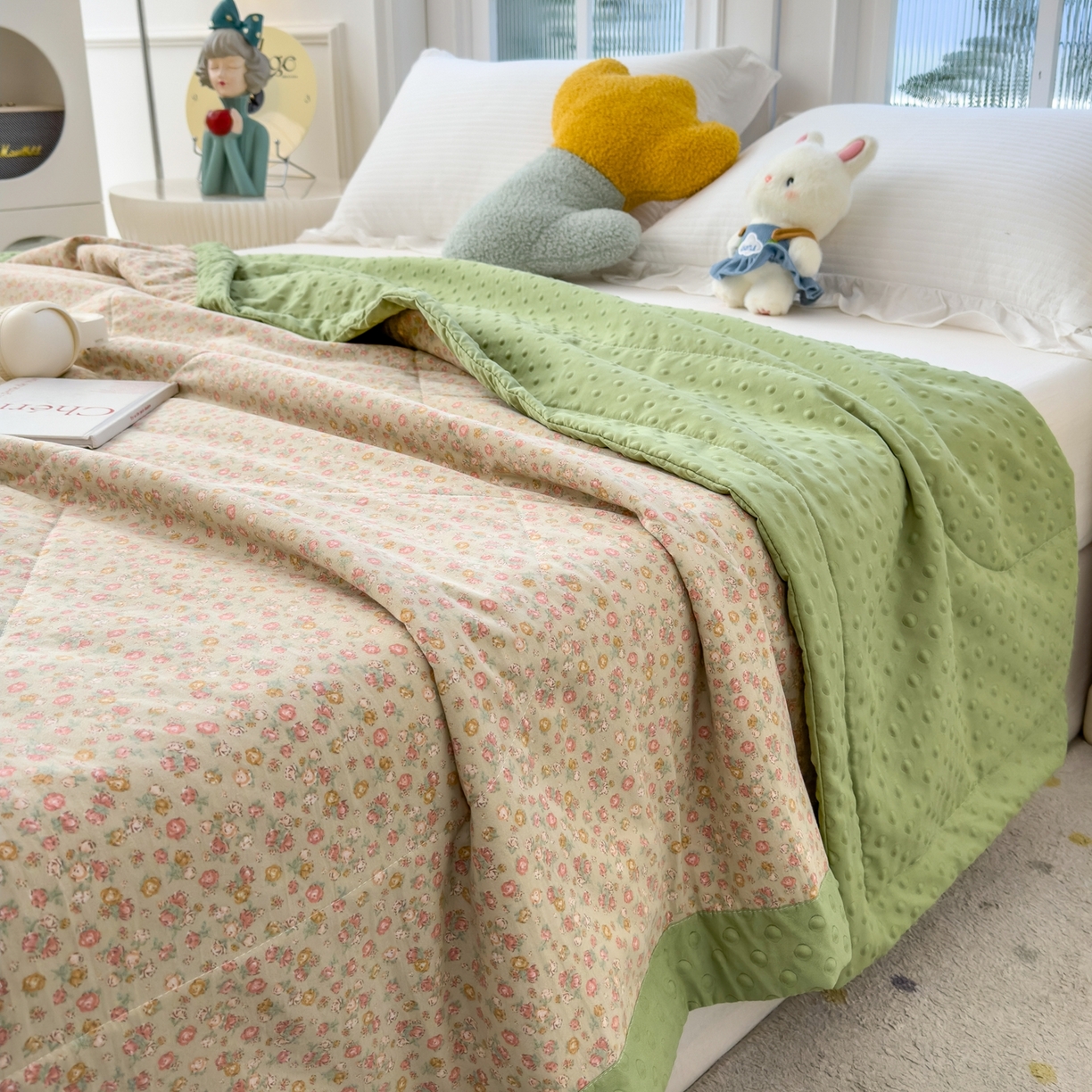 91家纺网 家纺一手货源 找家纺 斯尔顿 2026新款印花夏凉豆豆夏被手工包边被子被芯儿童 半糖主义-绿
