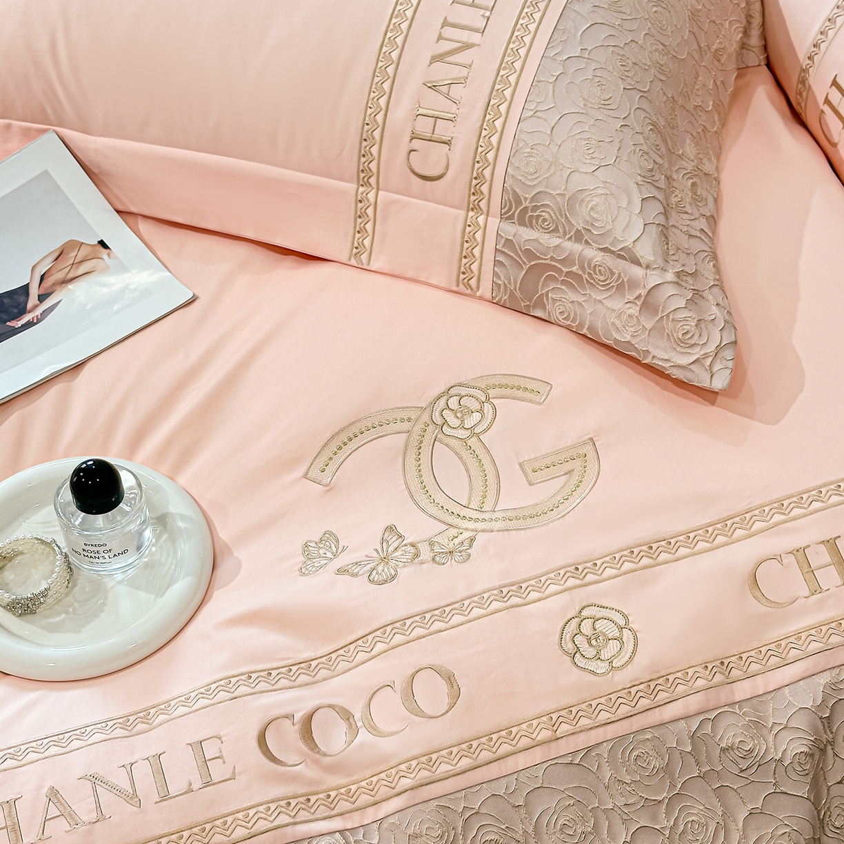 91家纺网 家纺一手货源 找家纺 置顶家纺 2026新款香芙亲肤提花刺绣四件套 香芙-粉