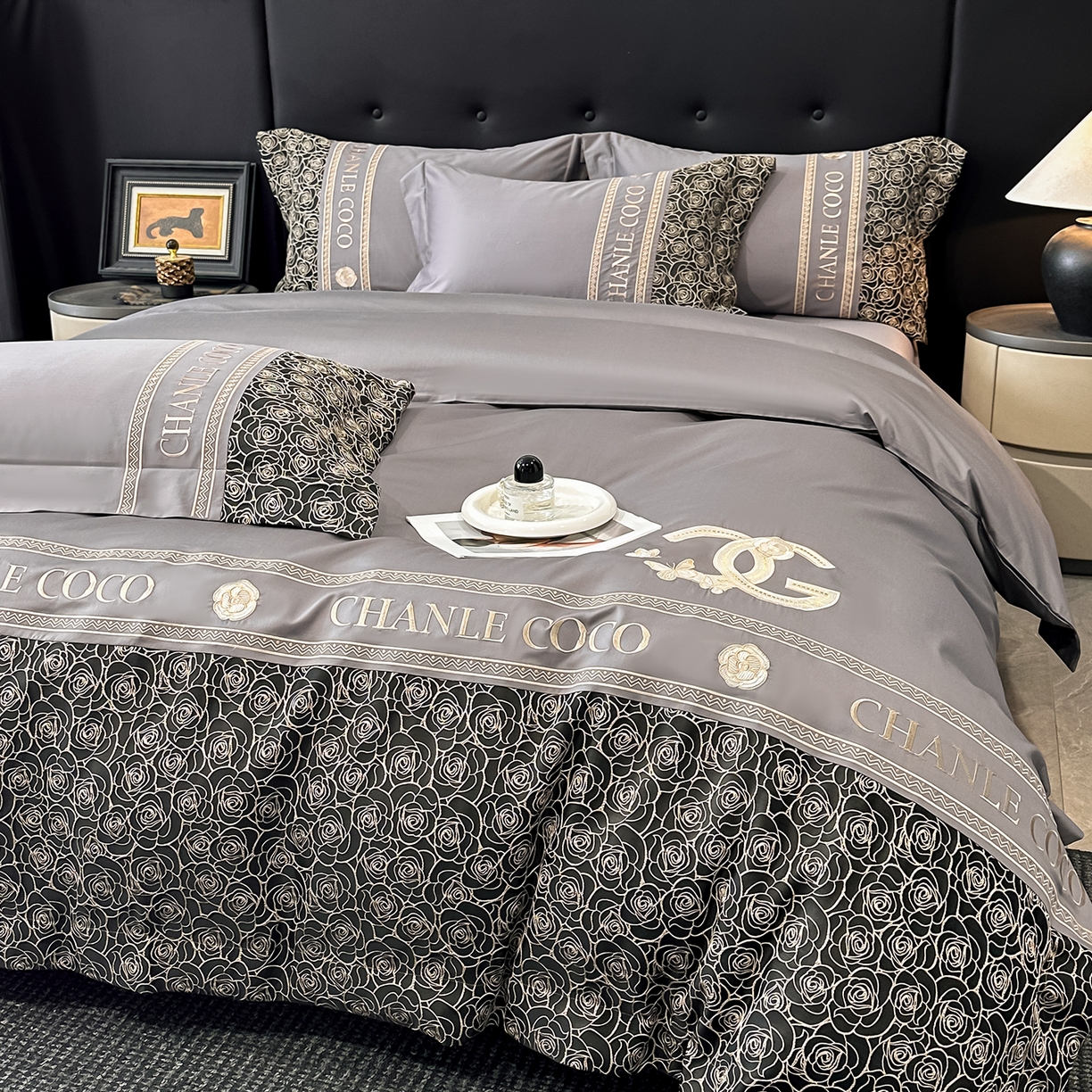 91家纺网 家纺一手货源 找家纺 置顶家纺 2026新款香芙亲肤提花刺绣四件套 香芙-高级灰