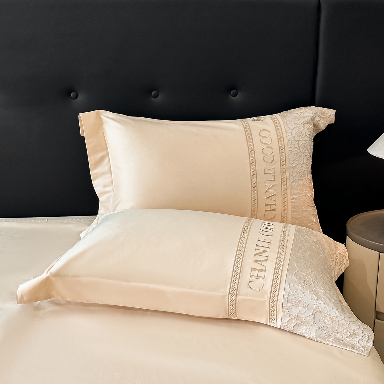 91家纺网 家纺一手货源 找家纺 置顶家纺 2026新款香芙亲肤提花刺绣四件套 香芙-浅香槟