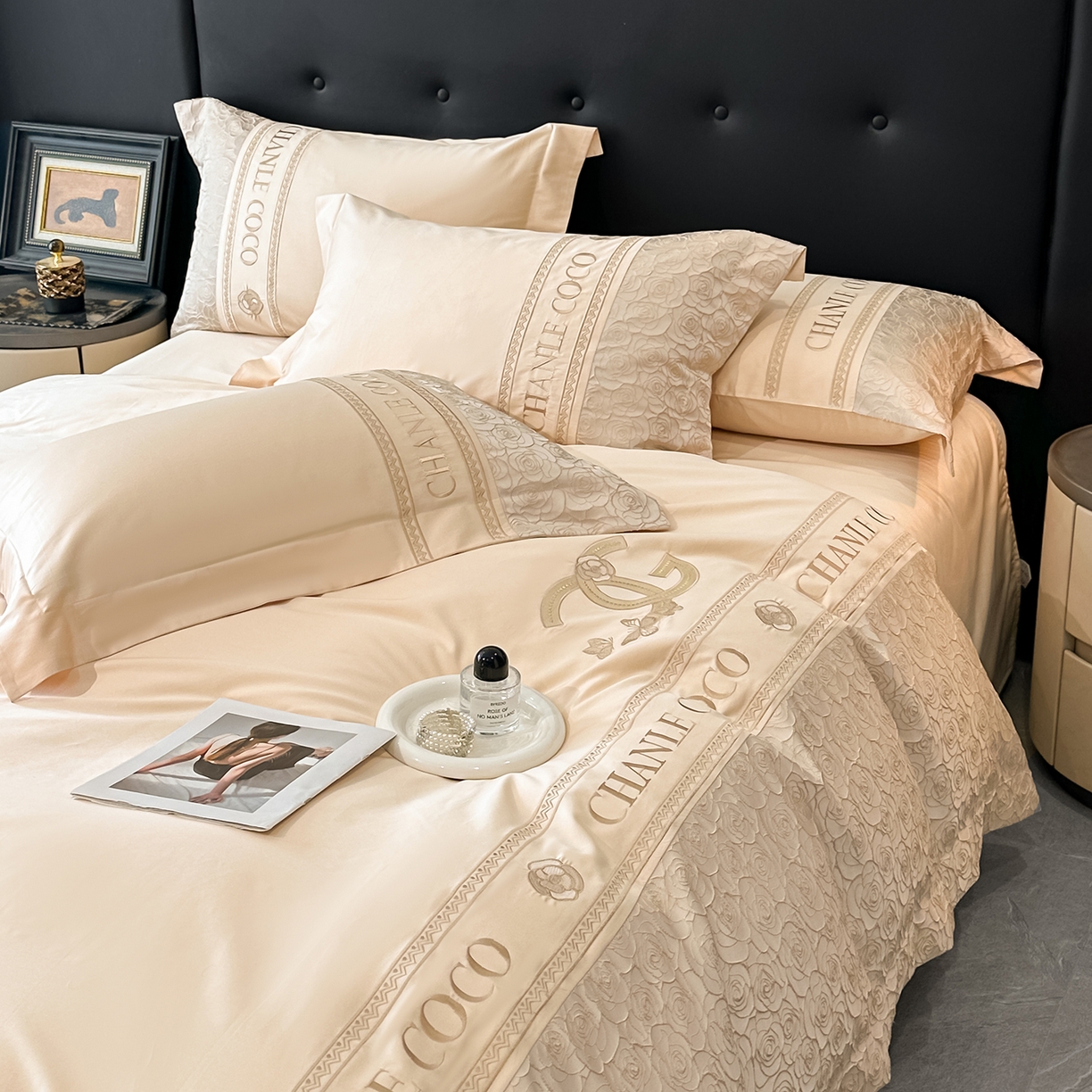 91家纺网 家纺一手货源 找家纺 置顶家纺 2026新款香芙亲肤提花刺绣四件套 香芙-浅香槟