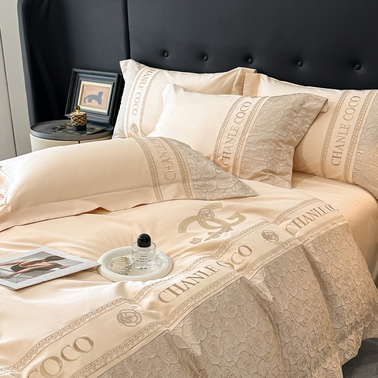 91家纺网 家纺一手货源 找家纺 置顶家纺 2026新款香芙亲肤提花刺绣四件套 香芙-浅香槟