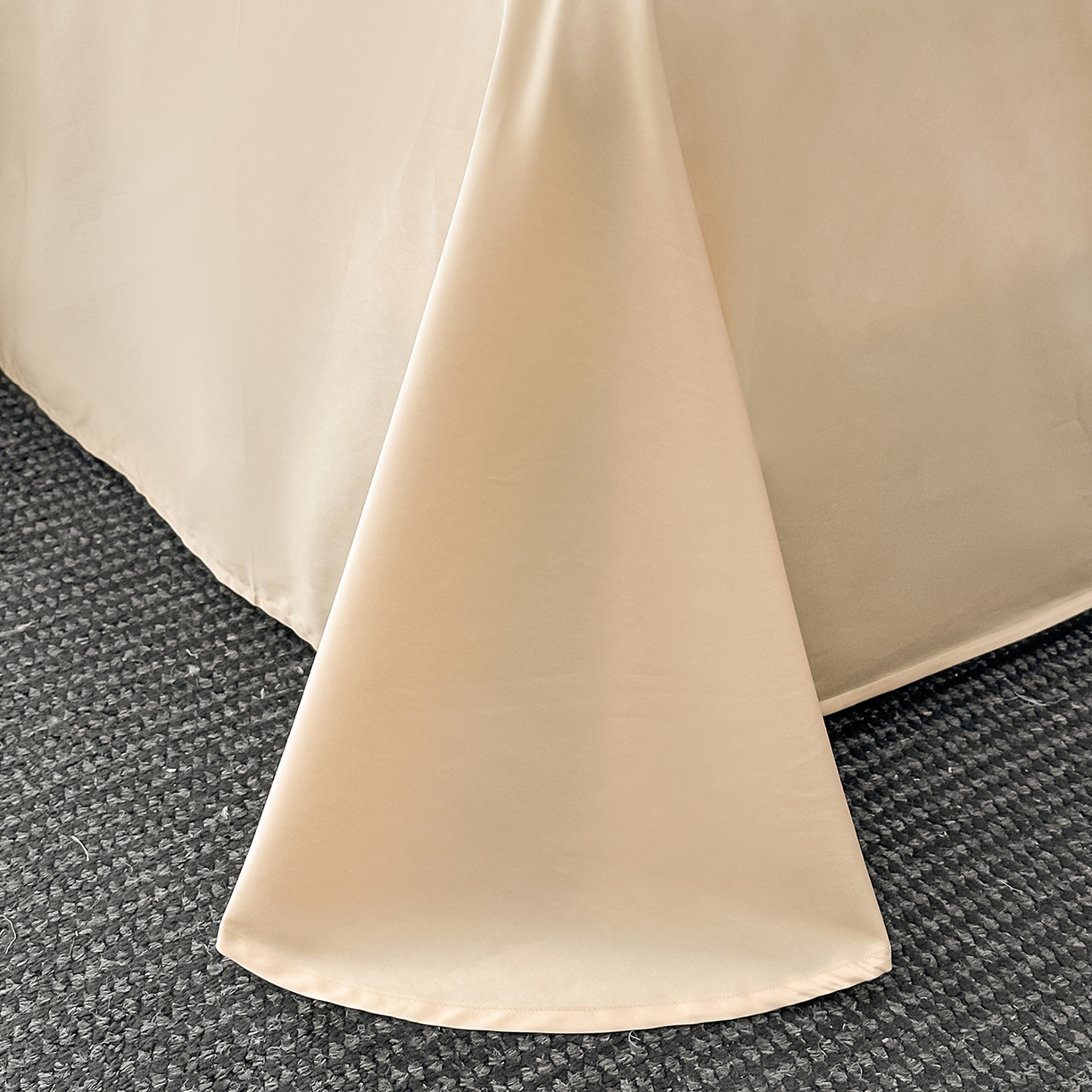 91家纺网 家纺一手货源 找家纺 置顶家纺 2026新款香芙亲肤提花刺绣四件套 香芙-浅香槟