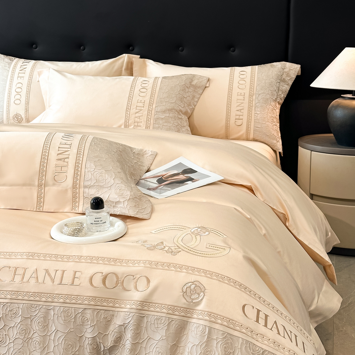 91家纺网 家纺一手货源 找家纺 置顶家纺 2026新款香芙亲肤提花刺绣四件套 香芙-浅香槟