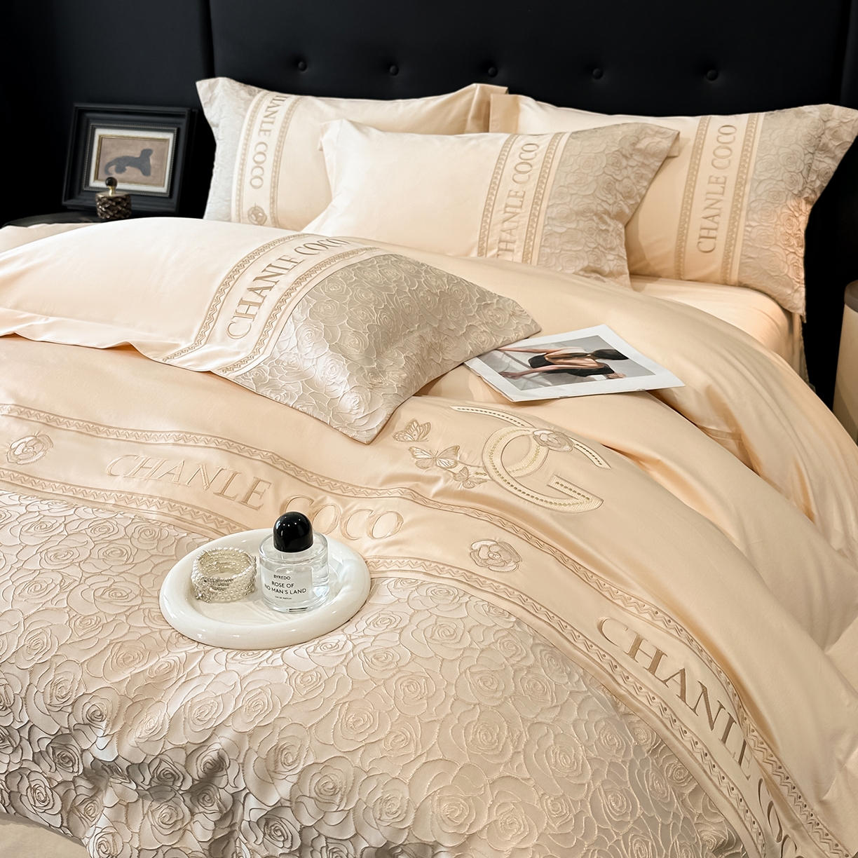 91家纺网 家纺一手货源 找家纺 置顶家纺 2026新款香芙亲肤提花刺绣四件套 香芙-浅香槟