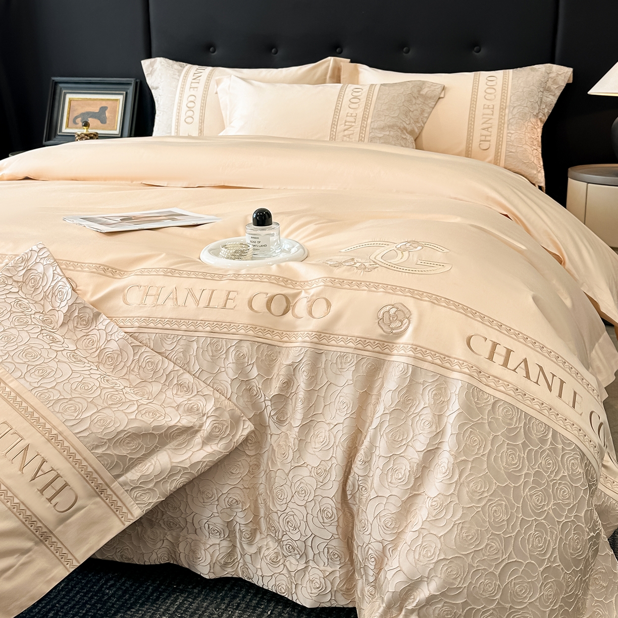 91家纺网 家纺一手货源 找家纺 置顶家纺 2026新款香芙亲肤提花刺绣四件套 香芙-浅香槟