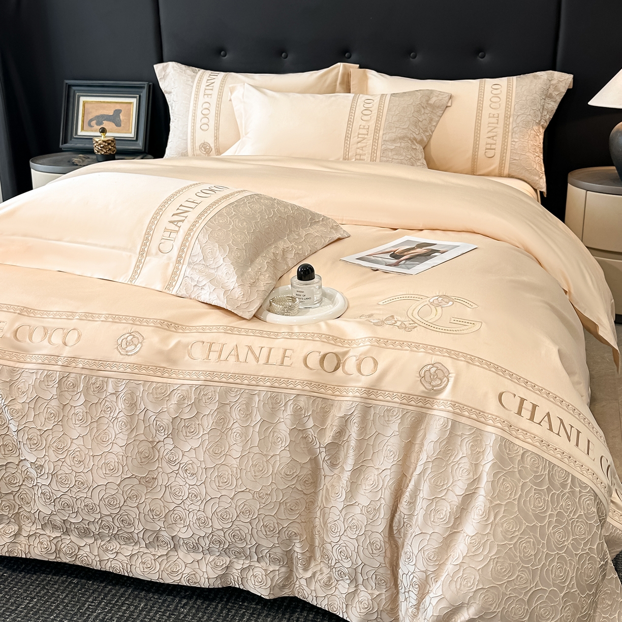 91家纺网 家纺一手货源 找家纺 置顶家纺 2026新款香芙亲肤提花刺绣四件套 香芙-浅香槟