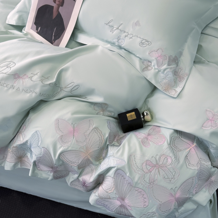 91家纺网 家纺一手货源 找家纺 女子家纺 2026新款刺绣亲肤棉轻奢四件套 花蝶 繁星蓝