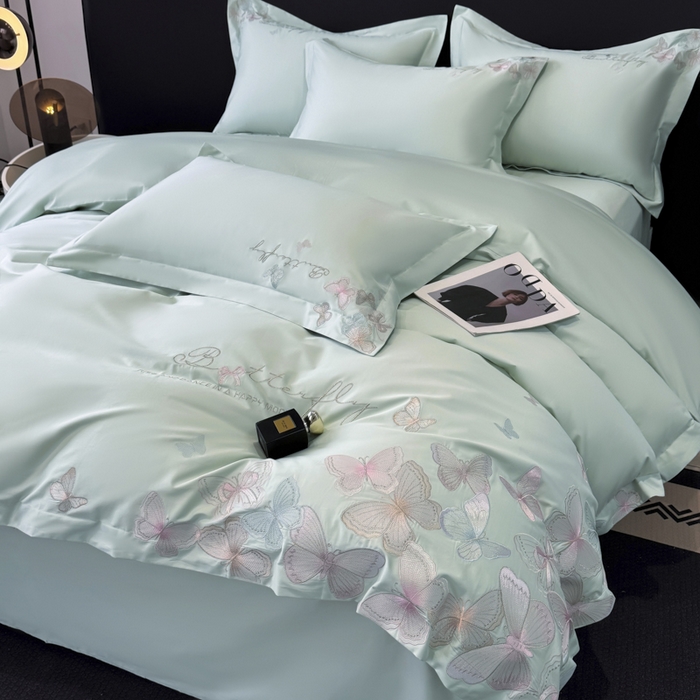 91家纺网 家纺一手货源 找家纺 女子家纺 2026新款刺绣亲肤棉轻奢四件套 花蝶 繁星蓝