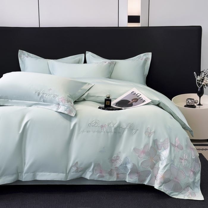 91家纺网 家纺一手货源 找家纺 女子家纺 2026新款刺绣亲肤棉轻奢四件套 花蝶 繁星蓝