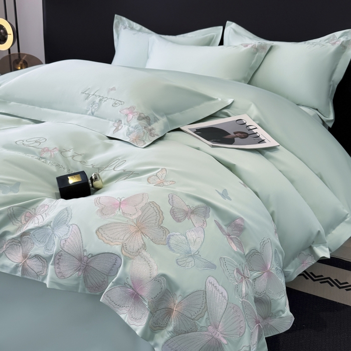 91家纺网 家纺一手货源 找家纺 女子家纺 2026新款刺绣亲肤棉轻奢四件套 花蝶 繁星蓝