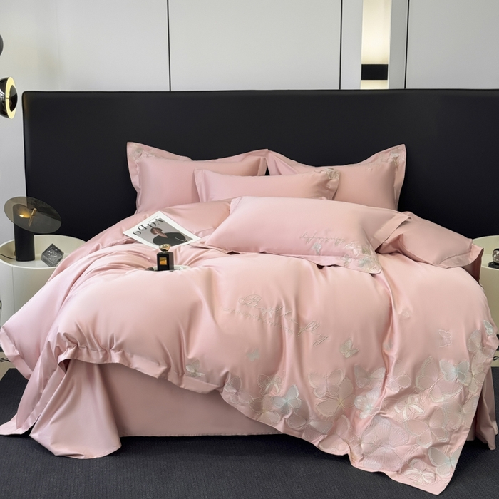 91家纺网 家纺一手货源 找家纺 女子家纺 2026新款刺绣亲肤棉轻奢四件套 花蝶 少女粉