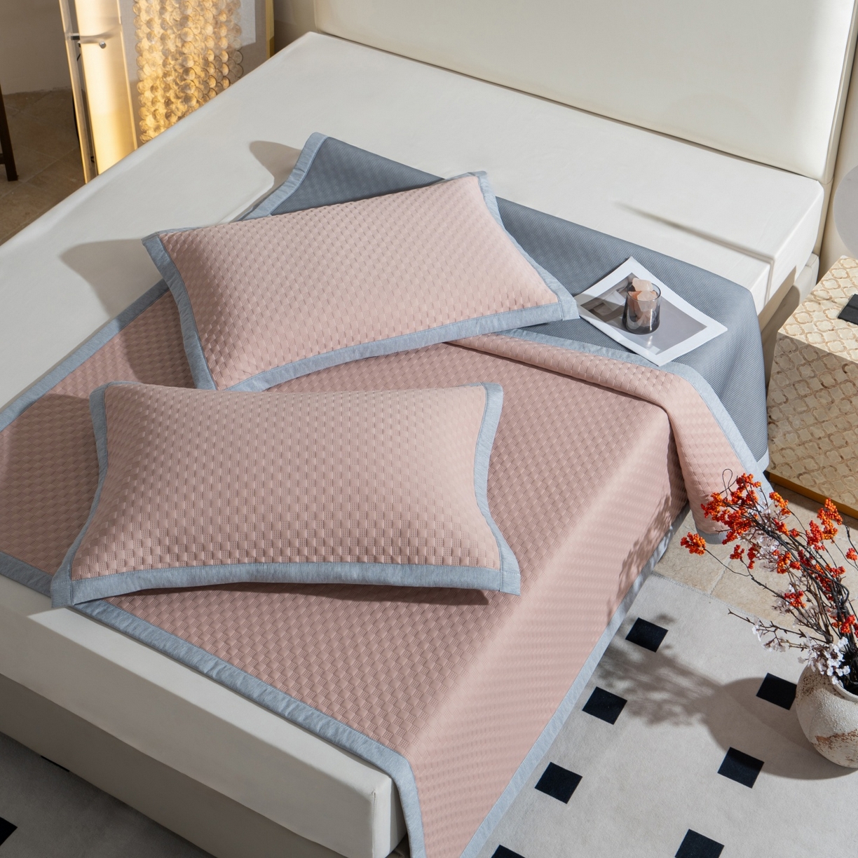 91家纺网 家纺一手货源 找家纺 凌云家纺 2026新款宽边锦纶凉感冰丝席三件套冰格空气席单凉席 冰格空气席-裸粉